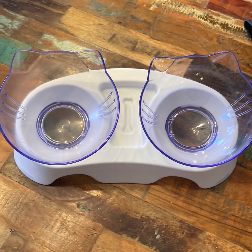 High rises water and food bowl for cats / kitten